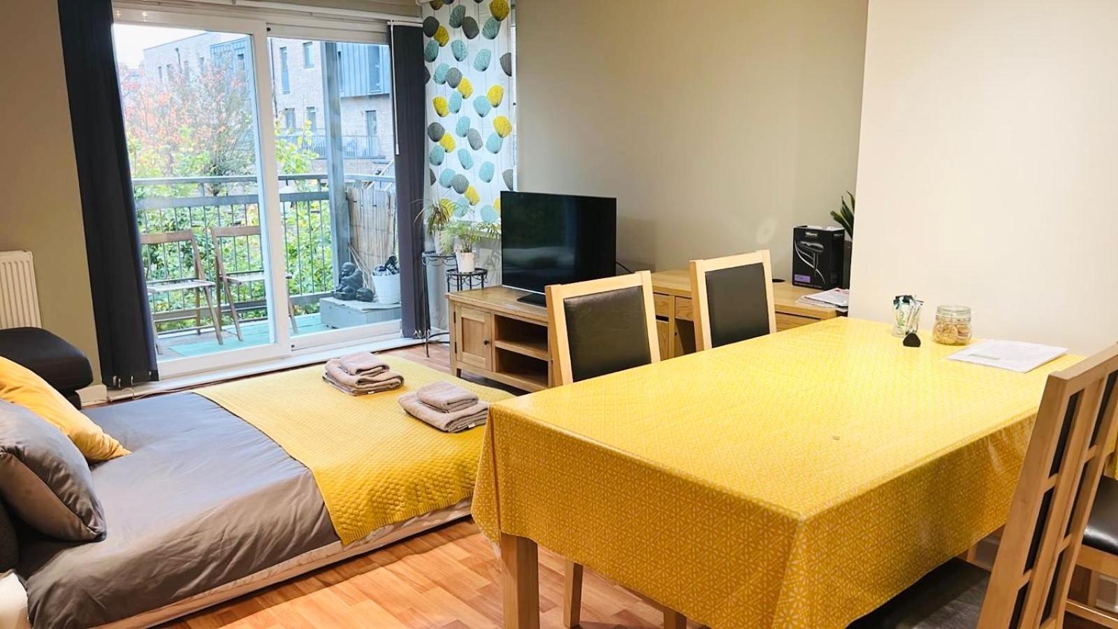 Modern Spacious Retreat Full Fibre Wi-Fi & Free Parking Edinburgh Exterior photo